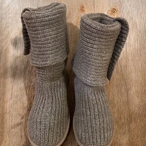 Cozy Gray Knit Ugg Boots